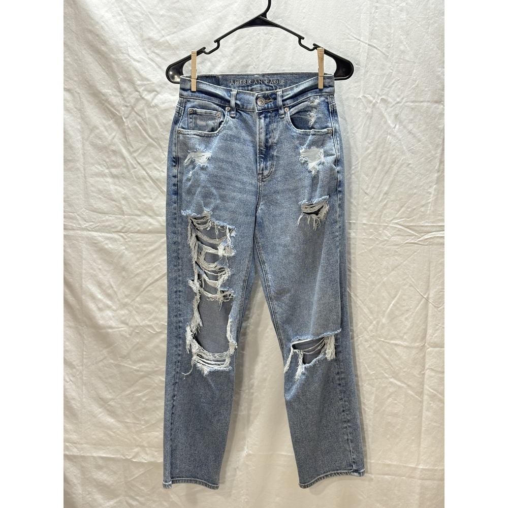 American Eagle Highest Rise 90's Mom Jeans Distressed Stretch Light Wash Sz 2